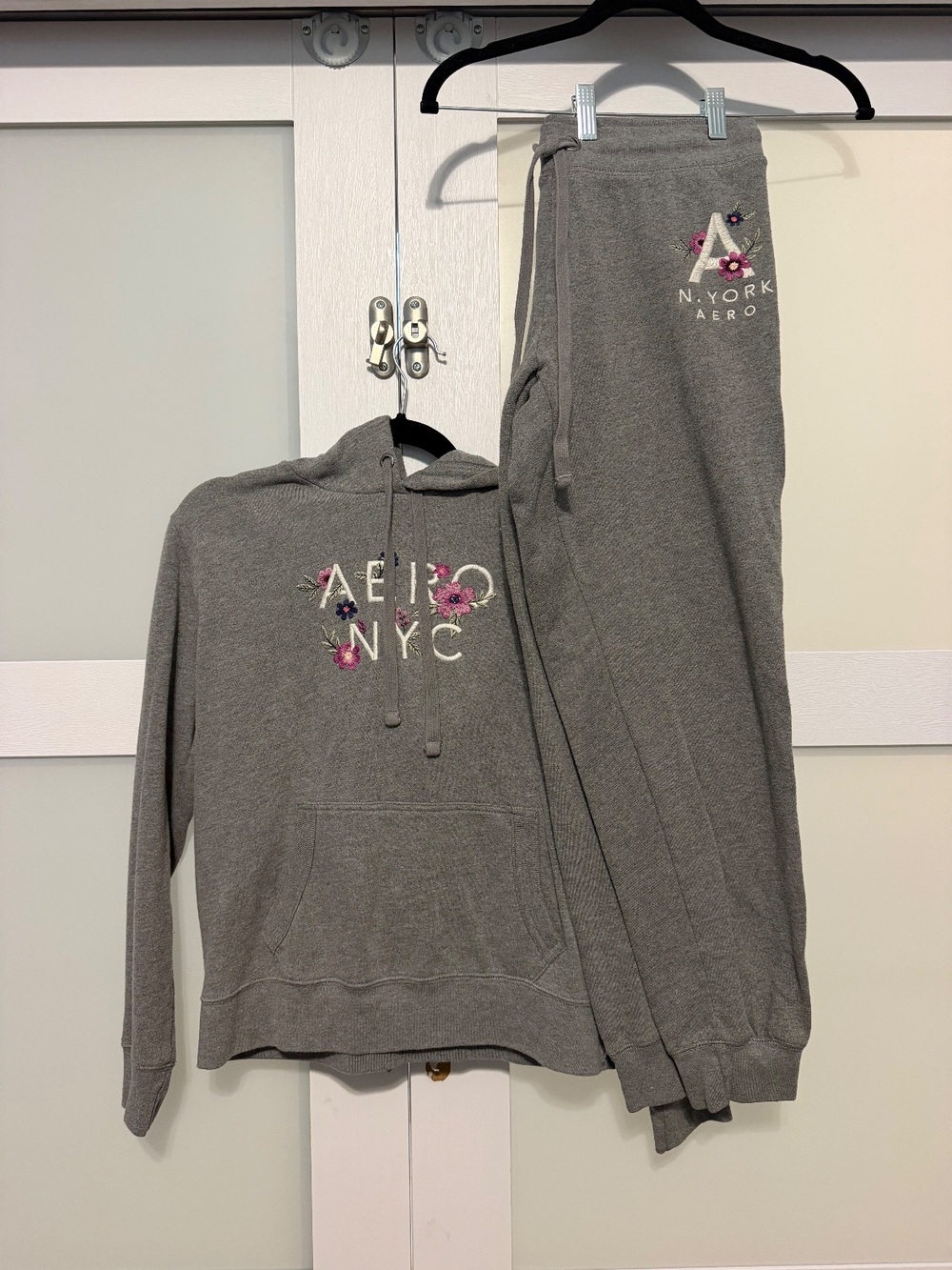 Aéropostale track suit M/L